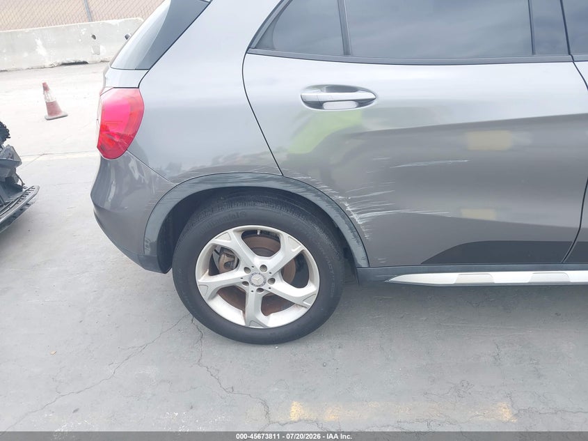 2017 Mercedes-benz Gla-klasse VIN WDCTG4EB7HJ285984 IAAI salvage auction — NORMAL WEAR, Clear - Dealer Only (California), sold $1,550 on 2026-07-29 (photo 6)