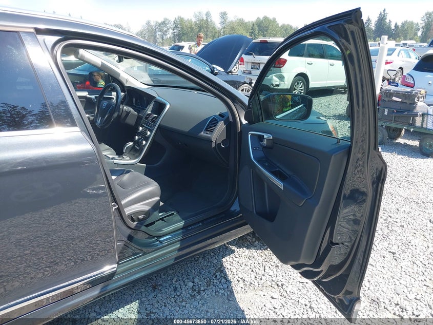 2015 Volvo Xc60 VIN YV4612RK7F2717836 IAAI salvage auction — FRONT END, Bill Of Sale (Washington), sold $1,050 on 2026-08-07 (photo 5)