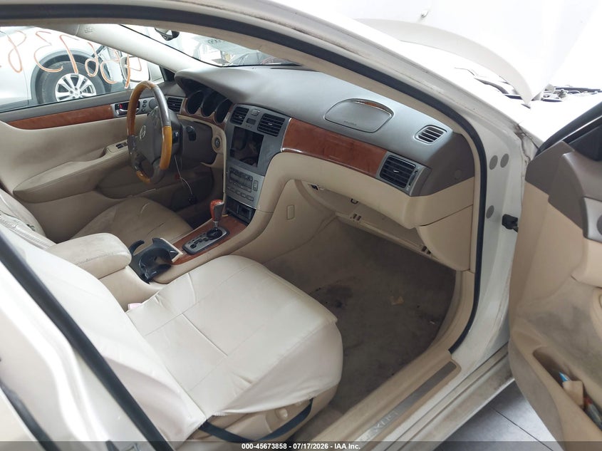 2005 Lexus Es 330 VIN JTHBA30G155091826 IAAI salvage auction — NORMAL WEAR, Clear (Virginia), sold $525 on 2026-07-31 (photo 5)