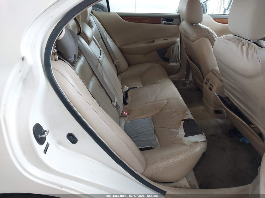 2005 Lexus Es 330 VIN JTHBA30G155091826 IAAI salvage auction — NORMAL WEAR, Clear (Virginia), sold $525 on 2026-07-31 (photo 8)