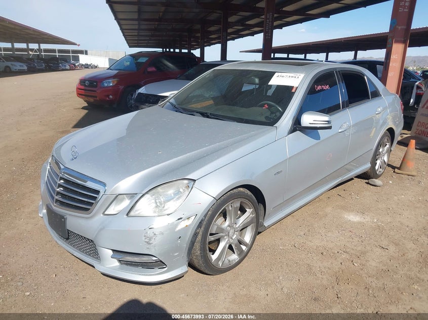 2012 Mercedes-benz E-klasse VIN WDDHF5KB4CA584582 IAAI salvage auction — UNKNOWN, Wait Title, sold $675 on 2026-08-18 (photo 2)