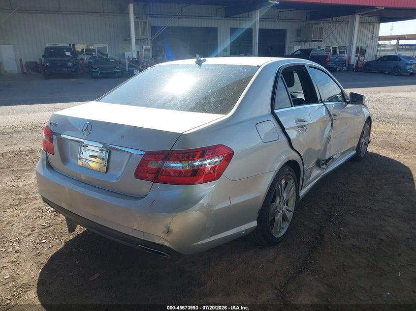 2012 Mercedes-benz E-klasse VIN WDDHF5KB4CA584582 IAAI salvage auction — UNKNOWN, Wait Title, sold $675 on 2026-08-18 (photo 4)