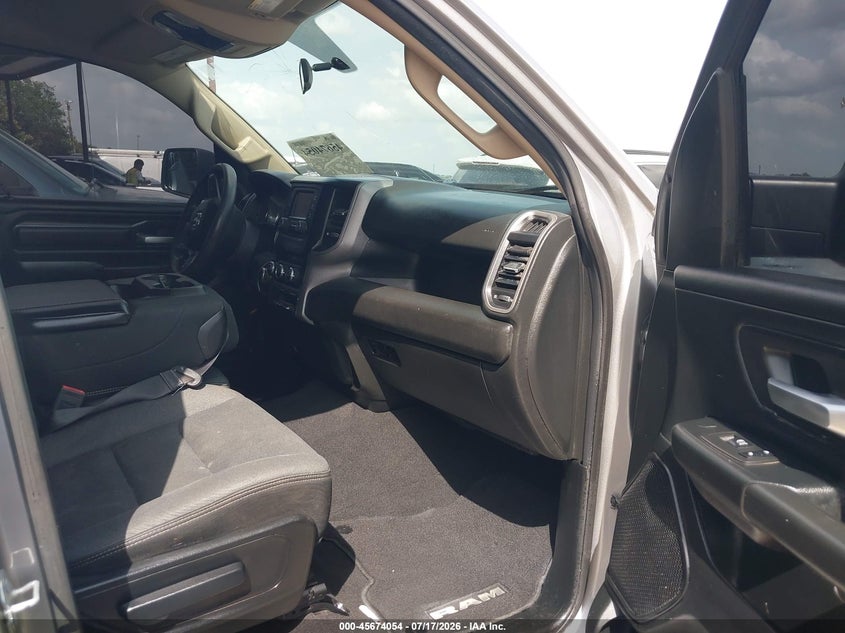 2019 Ram 1500 VIN 1C6SRFGT3KN613986 IAAI salvage auction — THEFT, Salvage Title, sold $7,000 on 2026-07-29 (photo 5)
