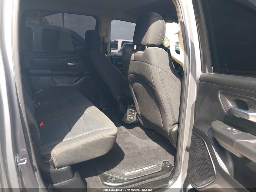 2019 Ram 1500 VIN 1C6SRFGT3KN613986 IAAI salvage auction — THEFT, Salvage Title, sold $7,000 on 2026-07-29 (photo 8)