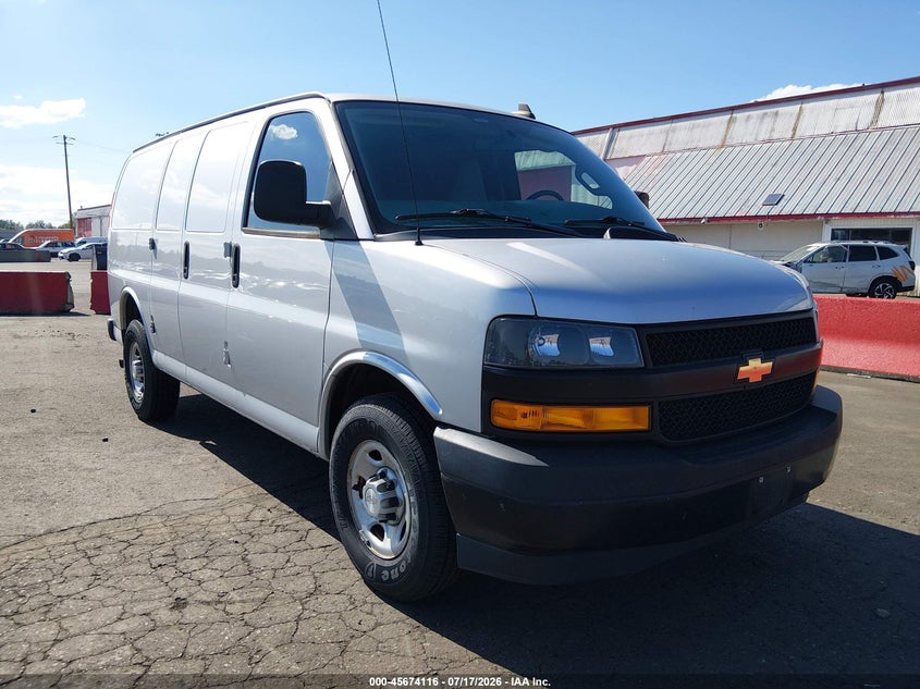 2018 Chevrolet Express 2500 VIN 1GCWGAFG1J1277185 IAAI salvage auction — NORMAL WEAR, SF97 (Oregon), sold $14,000 on 2026-08-26 (photo 1)