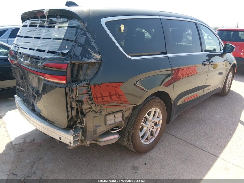 2026 Chrysler Pacifica VIN 2C4RC1BG1TR186933 IAAI salvage auction — REAR END, Enterprise Vehicles Clear Only (Illinois), sold $13,000 on 2026-07-29 (photo 4)