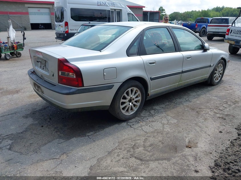 2000 Volvo S80 VIN YV1TS90D2Y1082831 IAAI salvage auction — NORMAL WEAR, Original (Maine), sold $25 on 2026-07-27 (photo 4)