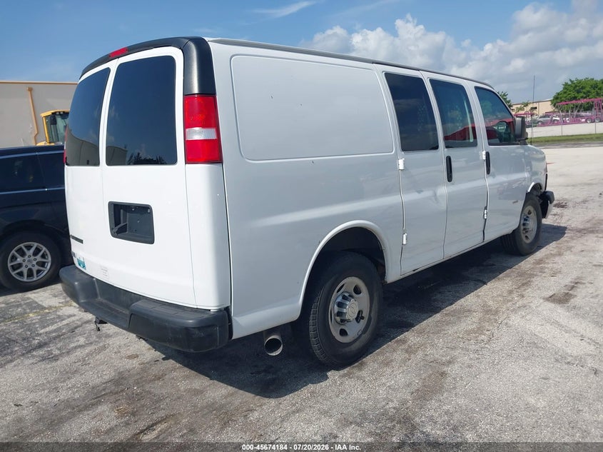 2021 Chevrolet Express VIN 1GCWGAF14M1312141 IAAI salvage auction — RIGHT SIDE, Salvage (Connecticut), sold $8,700 on 2026-08-26 (photo 4)