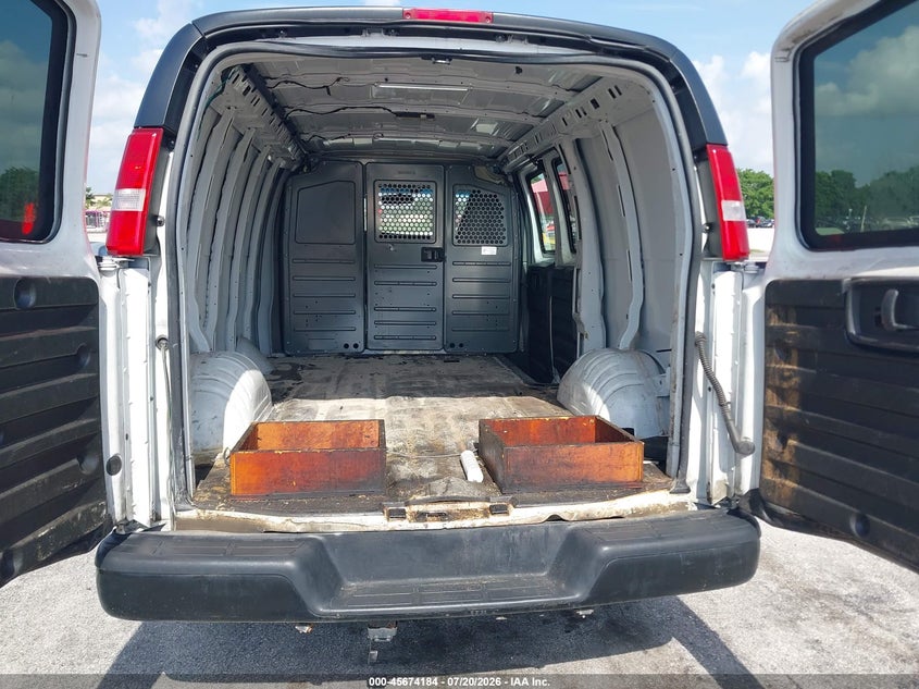 2021 Chevrolet Express VIN 1GCWGAF14M1312141 IAAI salvage auction — RIGHT SIDE, Salvage (Connecticut), sold $8,700 on 2026-08-26 (photo 8)
