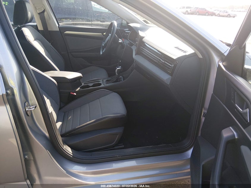 2026 Volkswagen Jetta VIN 3VW7W7BU9TM002219 IAAI salvage auction — REAR END, Enterprise Vehicles Clear Only (New Jersey), sold $11,800 on 2026-07-29 (photo 5)
