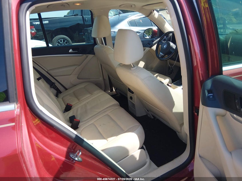 2013 Volkswagen Tiguan VIN WVGAV7AX2DW029170 IAAI salvage auction — FRONT END, Clear (Massachusetts), sold $675 on 2026-08-04 (photo 8)