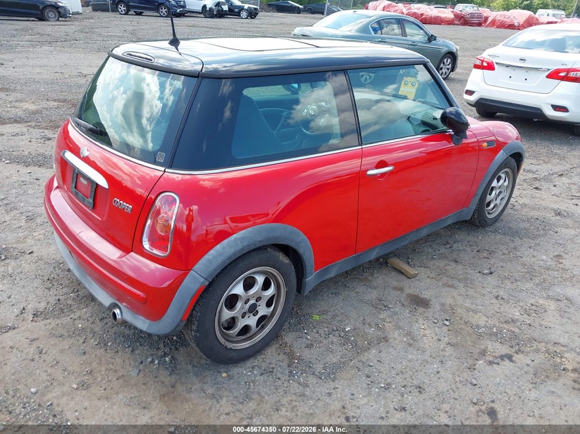 2002 Mini Cooper VIN WMWRC33492TE12448 IAAI salvage auction — NORMAL WEAR, Clear (New Jersey), sold $25 on 2026-08-13 (photo 4)