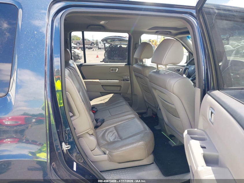 2011 Honda Pilot VIN 5FNYF4H76BB012944 IAAI salvage auction — NORMAL WEAR, Clear-Dealer Only (Oregon), sold $25 on 2026-07-25 (photo 8)