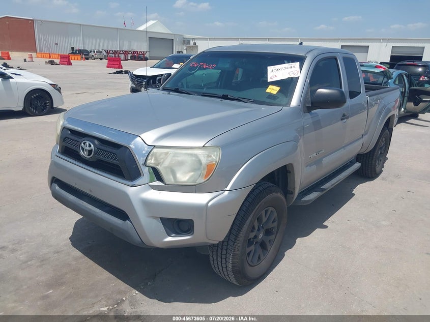 2014 Toyota Tacoma VIN 5TFTX4GN9EX029061 IAAI salvage auction — SIDE, Salvage Title, sold $4,050 on 2026-08-02 (photo 2)