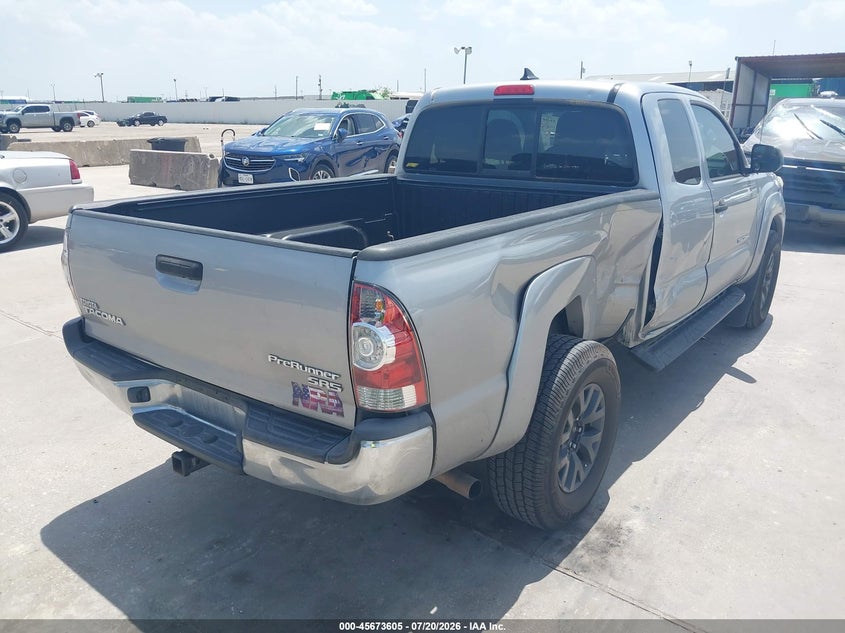 2014 Toyota Tacoma VIN 5TFTX4GN9EX029061 IAAI salvage auction — SIDE, Salvage Title, sold $4,050 on 2026-08-02 (photo 4)