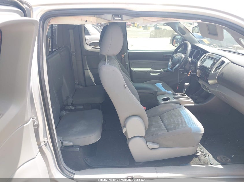 2014 Toyota Tacoma VIN 5TFTX4GN9EX029061 IAAI salvage auction — SIDE, Salvage Title, sold $4,050 on 2026-08-02 (photo 8)