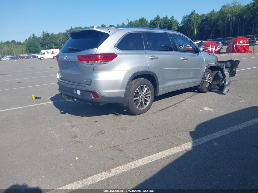 2017 Toyota Highlander VIN 5TDJZRFH7HS413912 IAAI salvage auction — RIGHT FRONT, Mv-907A (New York), sold $6,900 on 2026-07-30 (photo 4)