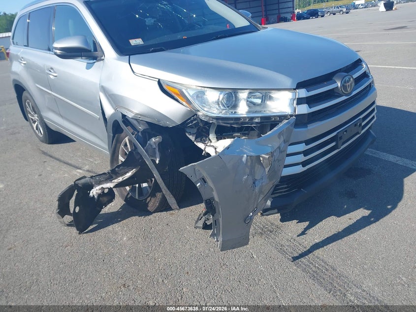 2017 Toyota Highlander VIN 5TDJZRFH7HS413912 IAAI salvage auction — RIGHT FRONT, Mv-907A (New York), sold $6,900 on 2026-07-30 (photo 6)