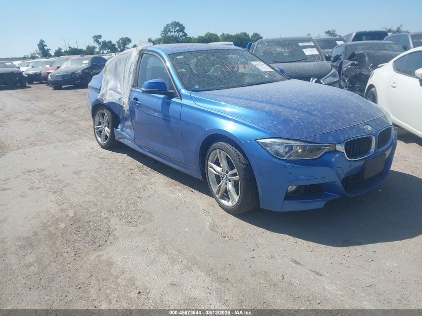 2015 BMW 3er VIN WBA3B3G52FNR88692 IAAI salvage auction — RIGHT REAR, Salvage Title, sold $4,450 on 2026-08-18 (photo 1)