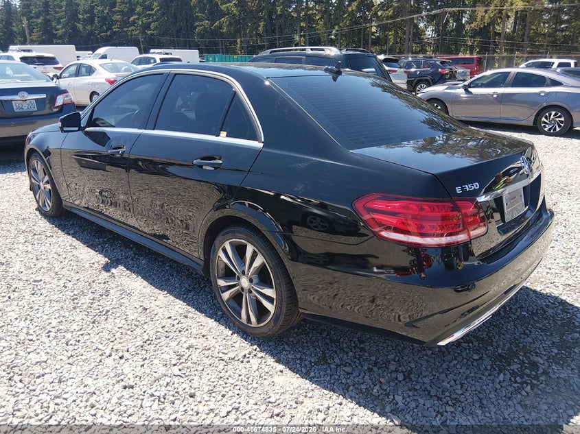 2014 Mercedes-benz E-klasse VIN WDDHF5KB4EB014689 IAAI salvage auction — SIDE, Salvage Title, sold $3,250 on 2026-08-13 (photo 3)