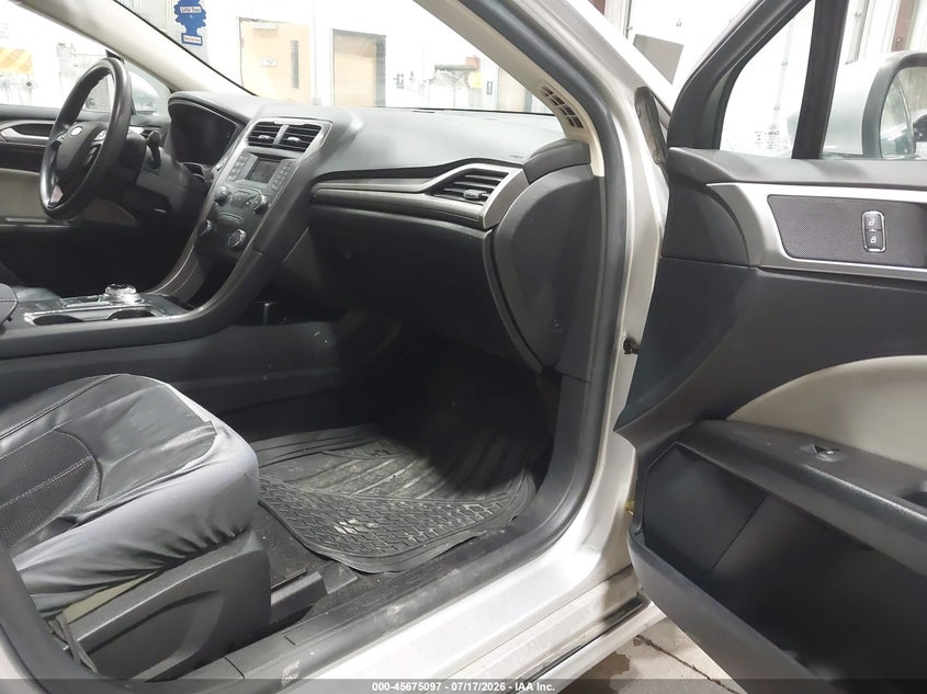 2019 Ford Fusion VIN 3FA6P0G78KR149404 IAAI salvage auction — NORMAL WEAR, Sf97 (Washington), sold $10,575 on 2026-09-03 (photo 5)