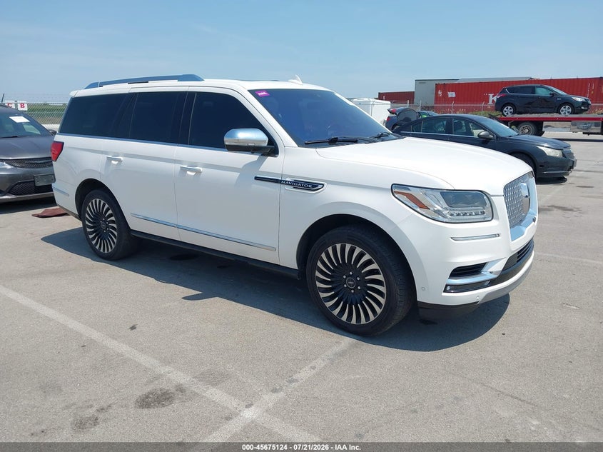 2018 Lincoln Navigator VIN 5LMJJ2TT4JEL21443 — IAAI salvage auction photo