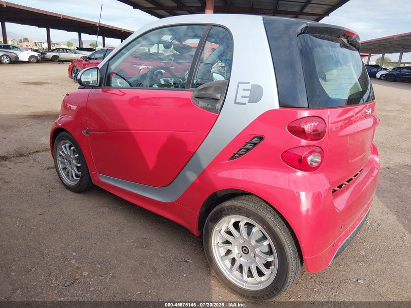 2014 Smart VIN WMEEJ9AA2EK736885 IAAI salvage auction — NORMAL WEAR, Clear-Dealer Only (Arizona), sold $200 on 2026-08-04 (photo 3)