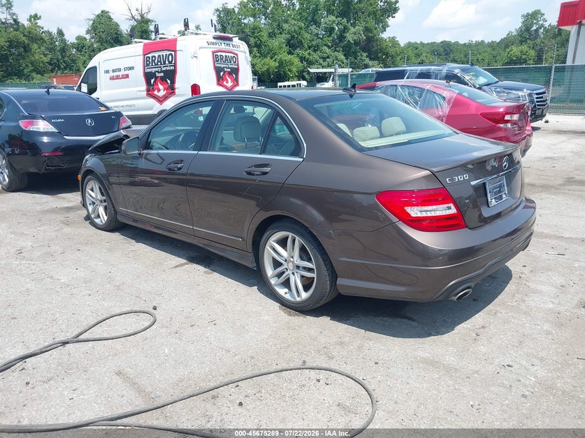 2014 Mercedes-benz C-klasse VIN WDDGF8AB1EA914633 IAAI salvage auction — FRONT END, Wait Title, sold $2,200 on 2026-09-05 (photo 3)