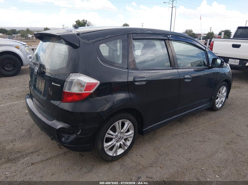 2011 Honda Fit VIN JHMGE8H52BS003941 IAAI salvage auction — NORMAL WEAR, Clear (New Mexico), sold $375 on 2026-07-29 (photo 4)