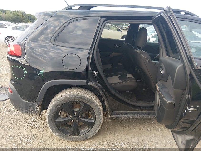 2017 Jeep Cherokee VIN 1C4PJLAS2HW654472 IAAI salvage auction — FRONT END, Salvage Title, sold $1,950 on 2026-08-14 (photo 8)