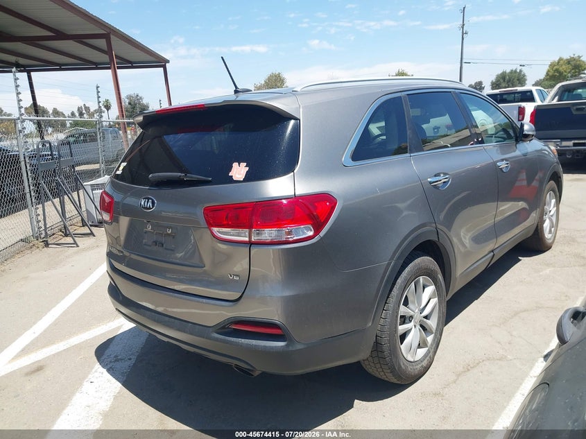 2018 Kia Sorento VIN 5XYPG4A55JG389998 IAAI salvage auction — NORMAL WEAR, Clear - Dealer Only (California), sold $725 on 2026-07-28 (photo 4)