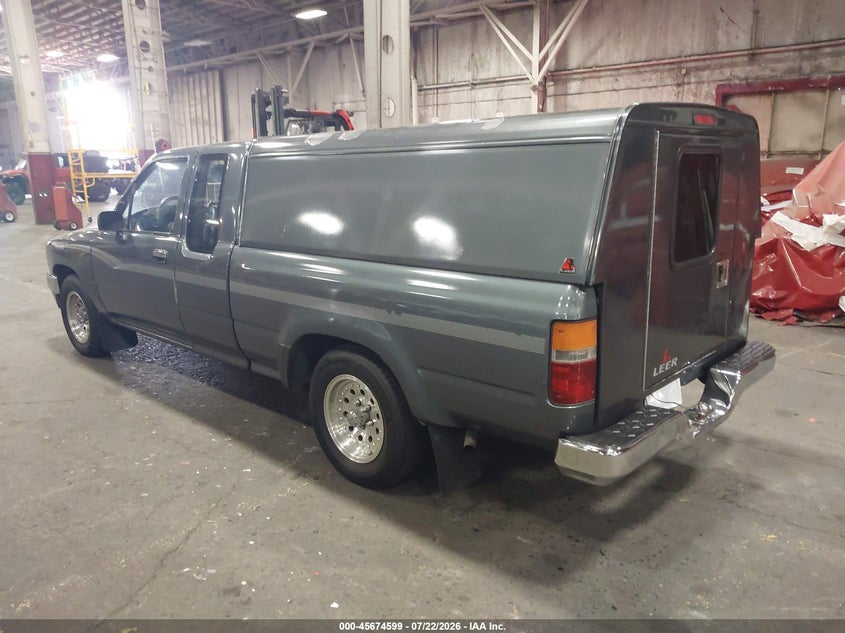 1991 Toyota Pickup VIN JT4VN93D2M5026022 IAAI salvage auction — NORMAL WEAR, Clear (Oregon), sold $25 on 2026-07-23 (photo 3)
