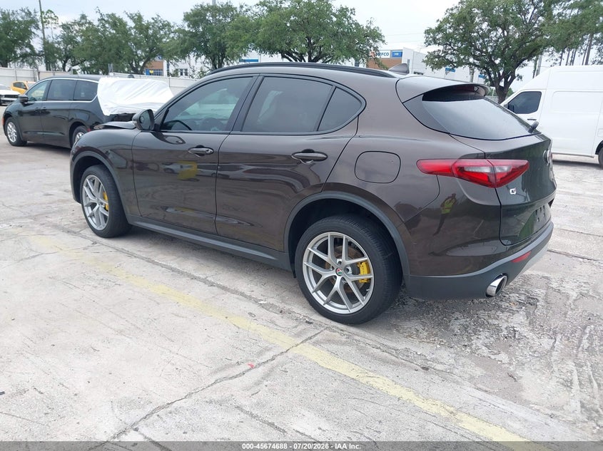 2018 Alfa romeo Stelvio VIN ZASFAKPN0J7B71240 IAAI salvage auction — FRONT END, Salvage Title, sold $2,400 on 2026-08-19 (photo 3)