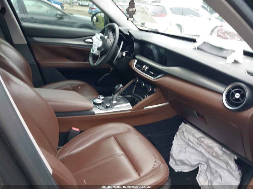 2018 Alfa romeo Stelvio VIN ZASFAKPN0J7B71240 IAAI salvage auction — FRONT END, Salvage Title, sold $2,400 on 2026-08-19 (photo 5)