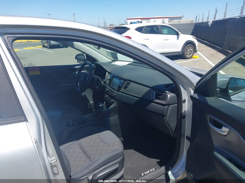 2018 Kia Niro VIN KNDCB3LC5J5132674 IAAI salvage auction — NORMAL WEAR, Sf97 (California), sold $9,025 on 2026-07-30 (photo 5)