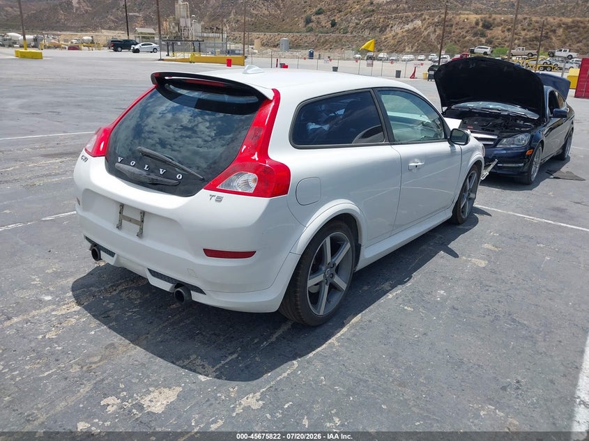 2013 Volvo C30 VIN YV1672MK8D2311726 IAAI salvage auction — FRONT END, Salvage Title, sold $575 on 2026-08-12 (photo 4)