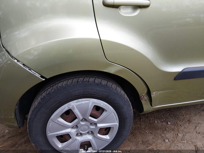 2013 Kia Soul VIN KNDJT2A56D7500968 IAAI salvage auction — RIGHT SIDE, Clear (Virginia), sold $300 on 2026-07-28 (photo 6)