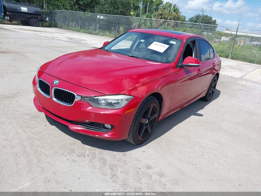2015 BMW 3er VIN WBA3A5G52FNS87164 IAAI salvage auction — NORMAL WEAR, Clear (Florida), sold $200 on 2026-07-29 (photo 2)