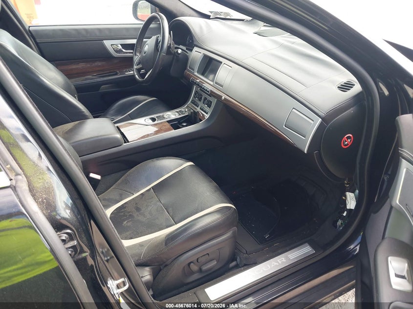 2014 Jaguar Xf VIN SAJWJ0EF8E8U09796 IAAI salvage auction — NORMAL WEAR, Clear-Dealer Only (North Carolina), sold $125 on 2026-07-28 (photo 5)