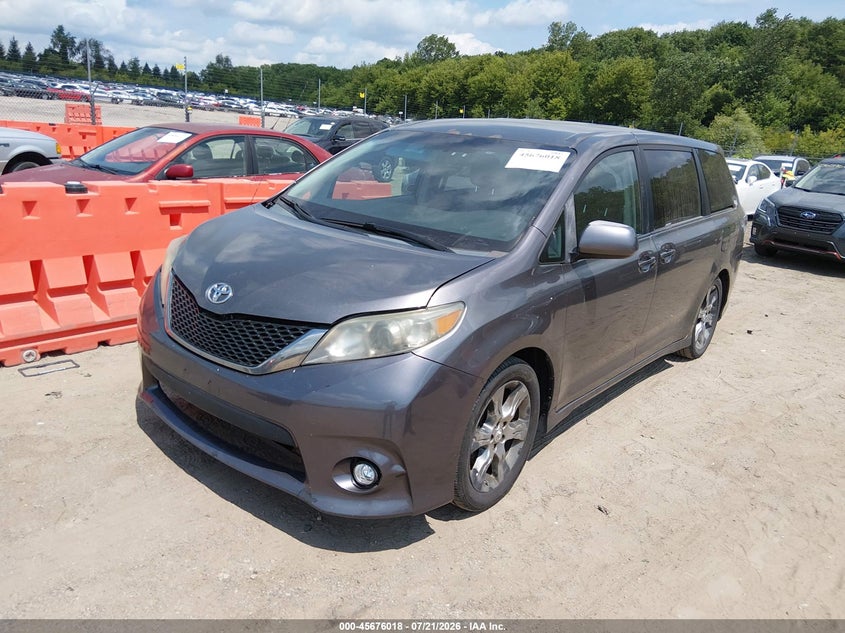 2011 Toyota Sienna VIN 5TDXK3DC7BS033320 IAAI salvage auction — NORMAL WEAR, Clear (Illinois), sold $1,050 on 2026-07-29 (photo 2)
