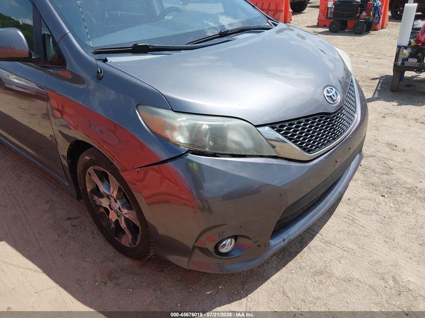 2011 Toyota Sienna VIN 5TDXK3DC7BS033320 IAAI salvage auction — NORMAL WEAR, Clear (Illinois), sold $1,050 on 2026-07-29 (photo 6)