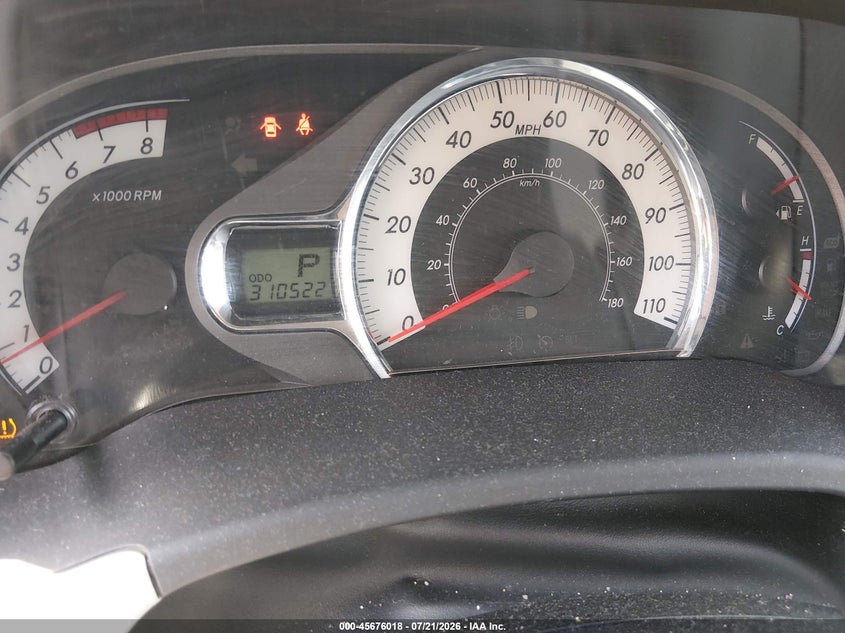 2011 Toyota Sienna VIN 5TDXK3DC7BS033320 IAAI salvage auction — NORMAL WEAR, Clear (Illinois), sold $1,050 on 2026-07-29 (photo 7)