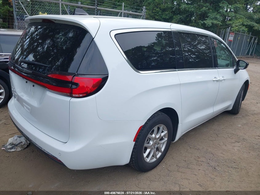 2024 Chrysler Pacifica VIN 2C4RC1BG9RR106237 IAAI salvage auction — NORMAL WEAR, Enterprise Vehicles Clear Only (Arizona), sold $13,150 on 2026-07-30 (photo 4)