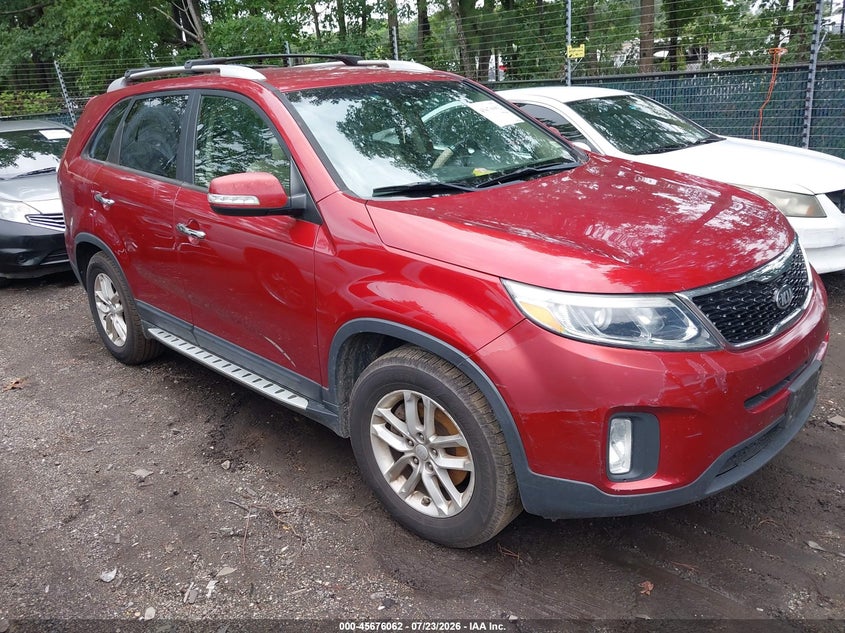2014 Kia Sorento VIN 5XYKT4A61EG512944 IAAI salvage auction — NORMAL WEAR, Clear (Virginia), sold $600 on 2026-07-30 (photo 1)