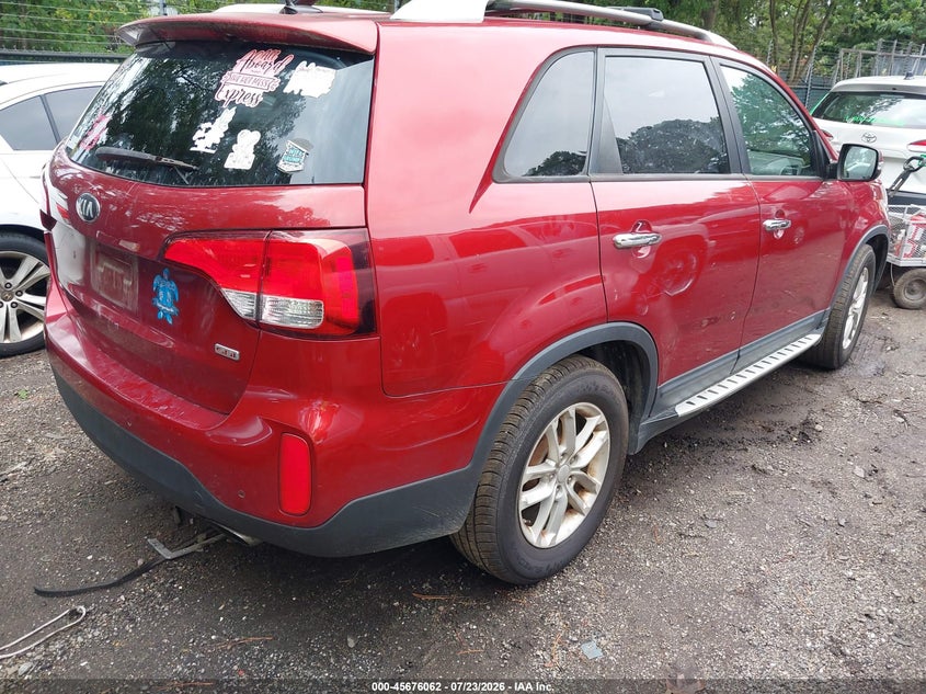 2014 Kia Sorento VIN 5XYKT4A61EG512944 IAAI salvage auction — NORMAL WEAR, Clear (Virginia), sold $600 on 2026-07-30 (photo 4)