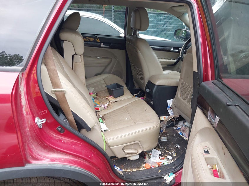 2014 Kia Sorento VIN 5XYKT4A61EG512944 IAAI salvage auction — NORMAL WEAR, Clear (Virginia), sold $600 on 2026-07-30 (photo 8)