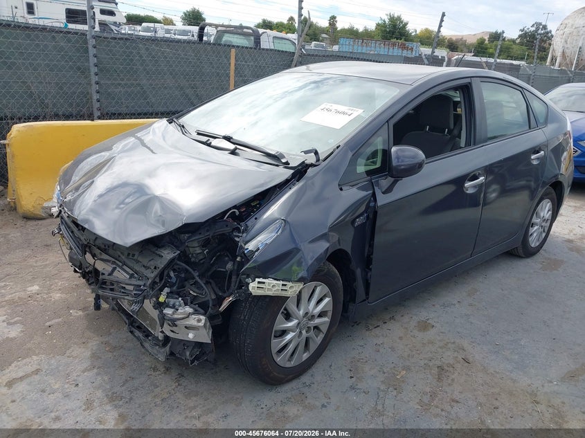 2014 Toyota Prius plug-in VIN JTDKN3DP3E3060055 IAAI salvage auction — NORMAL WEAR, Clear - Dealer Only (California), sold $25 on 2026-07-30 (photo 2)