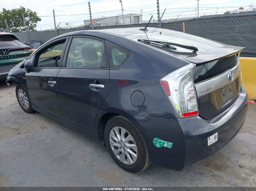 2014 Toyota Prius plug-in VIN JTDKN3DP3E3060055 IAAI salvage auction — NORMAL WEAR, Clear - Dealer Only (California), sold $25 on 2026-07-30 (photo 3)