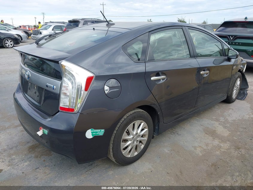 2014 Toyota Prius plug-in VIN JTDKN3DP3E3060055 IAAI salvage auction — NORMAL WEAR, Clear - Dealer Only (California), sold $25 on 2026-07-30 (photo 4)