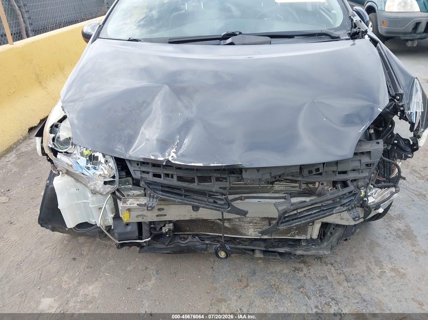 2014 Toyota Prius plug-in VIN JTDKN3DP3E3060055 IAAI salvage auction — NORMAL WEAR, Clear - Dealer Only (California), sold $25 on 2026-07-30 (photo 6)